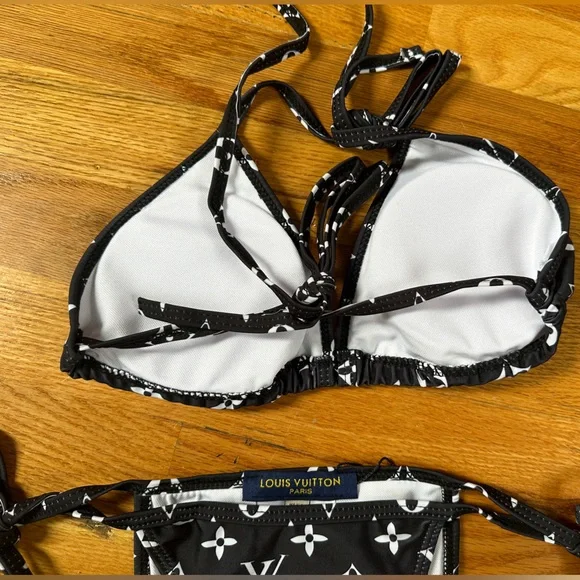 NWT LV BLACK & WHITE BIKINI SWIM - Picture 2 of 4